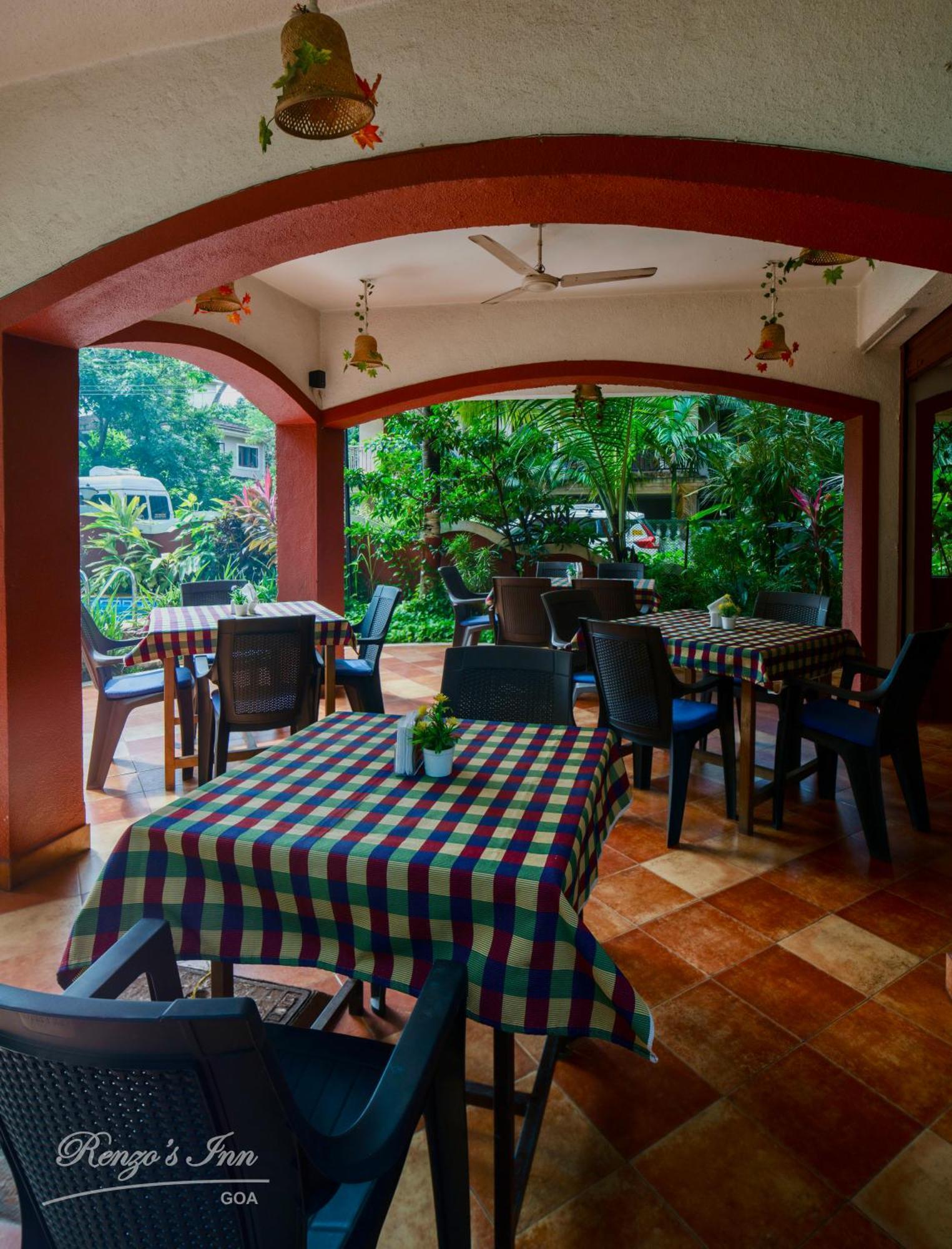 Renzo'S Inn Калангуте Екстериор снимка