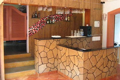 Renzo'S Inn Калангуте Екстериор снимка